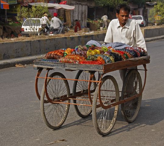 selling_bangles.jpg